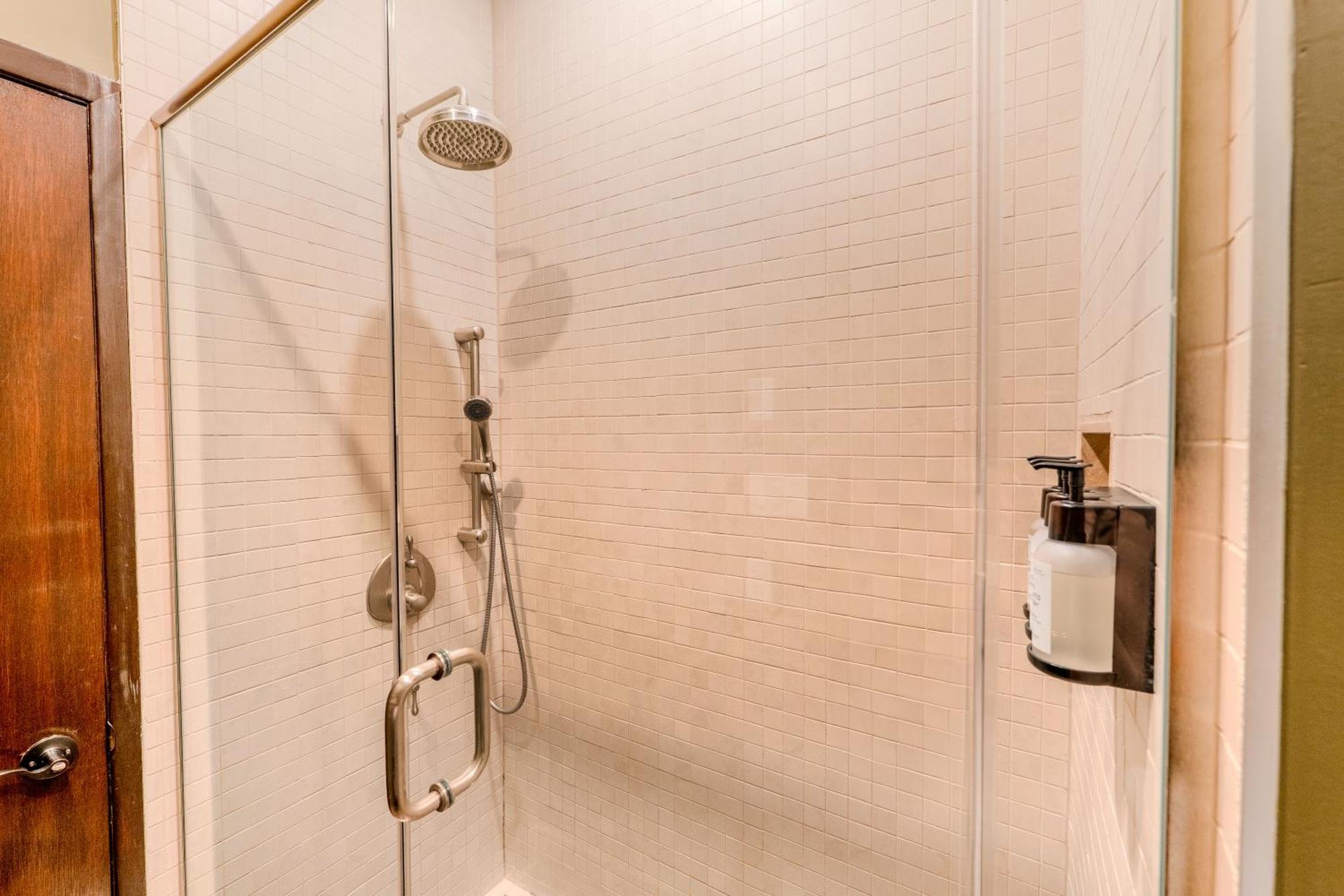 Self Check-in Boutique - Quartier Latin - 202 Aparthotel Montreal